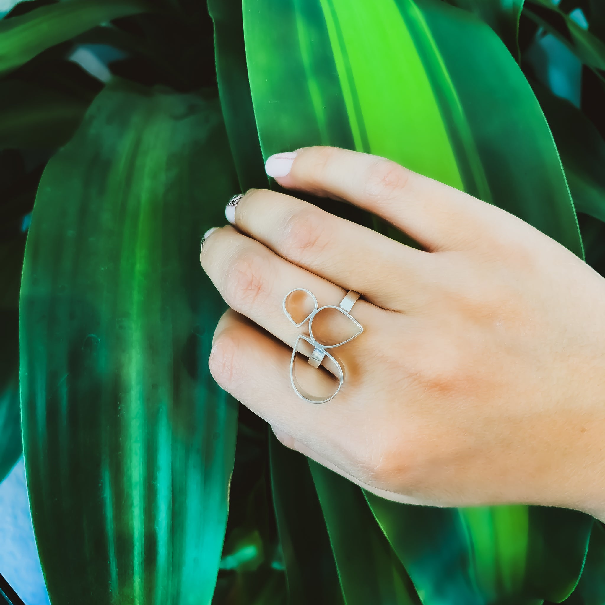 Minima - Petals Big Ring